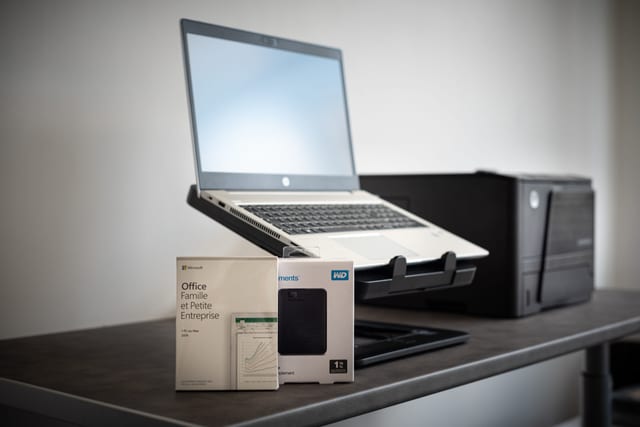 Matériel informatique neuf en magasin