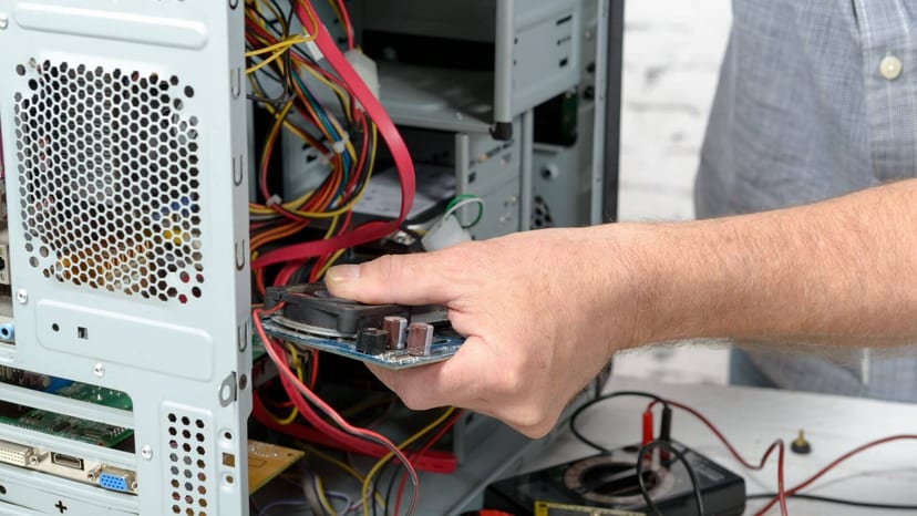 Intervention sur le ventilateur d’un ordinateur fixe